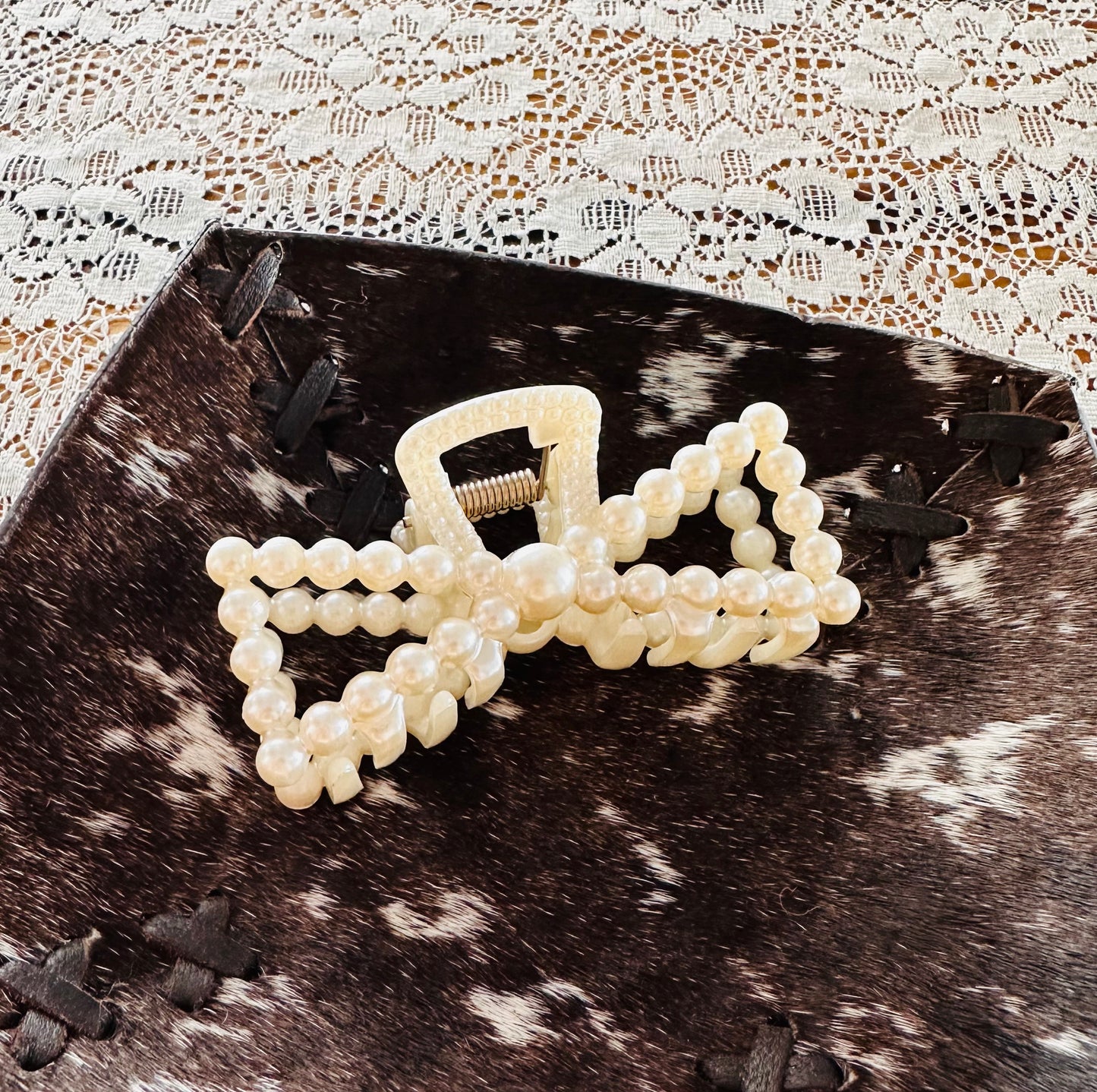 Pearl Clawclip