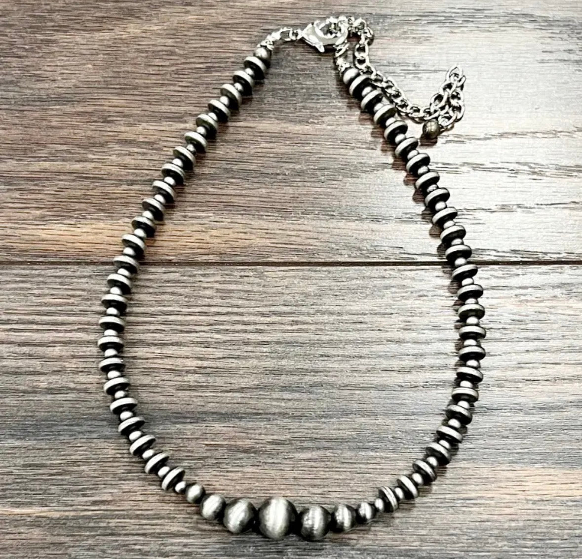 Graduated western beads