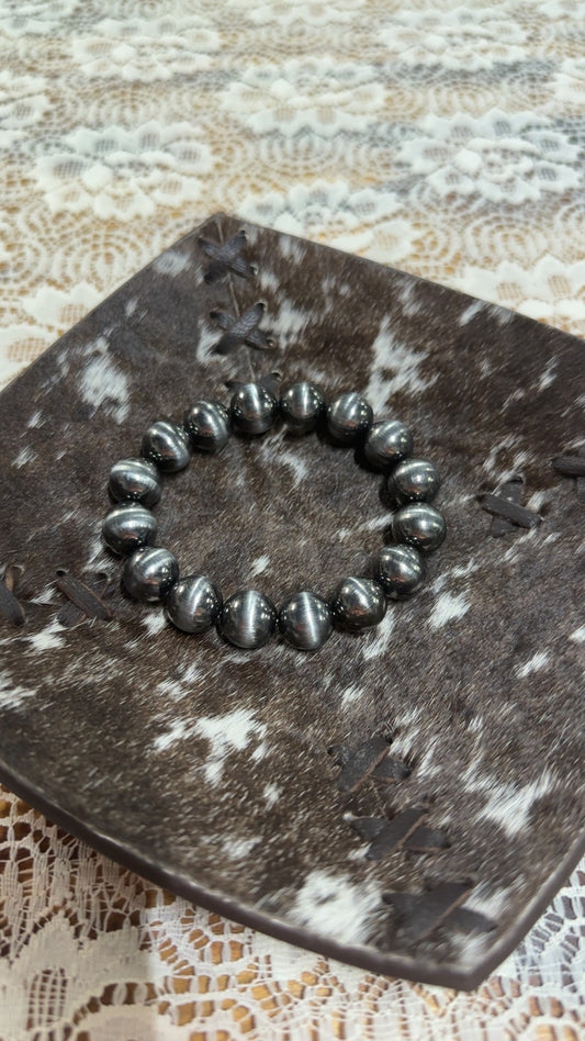 Pearl stretch bracelet