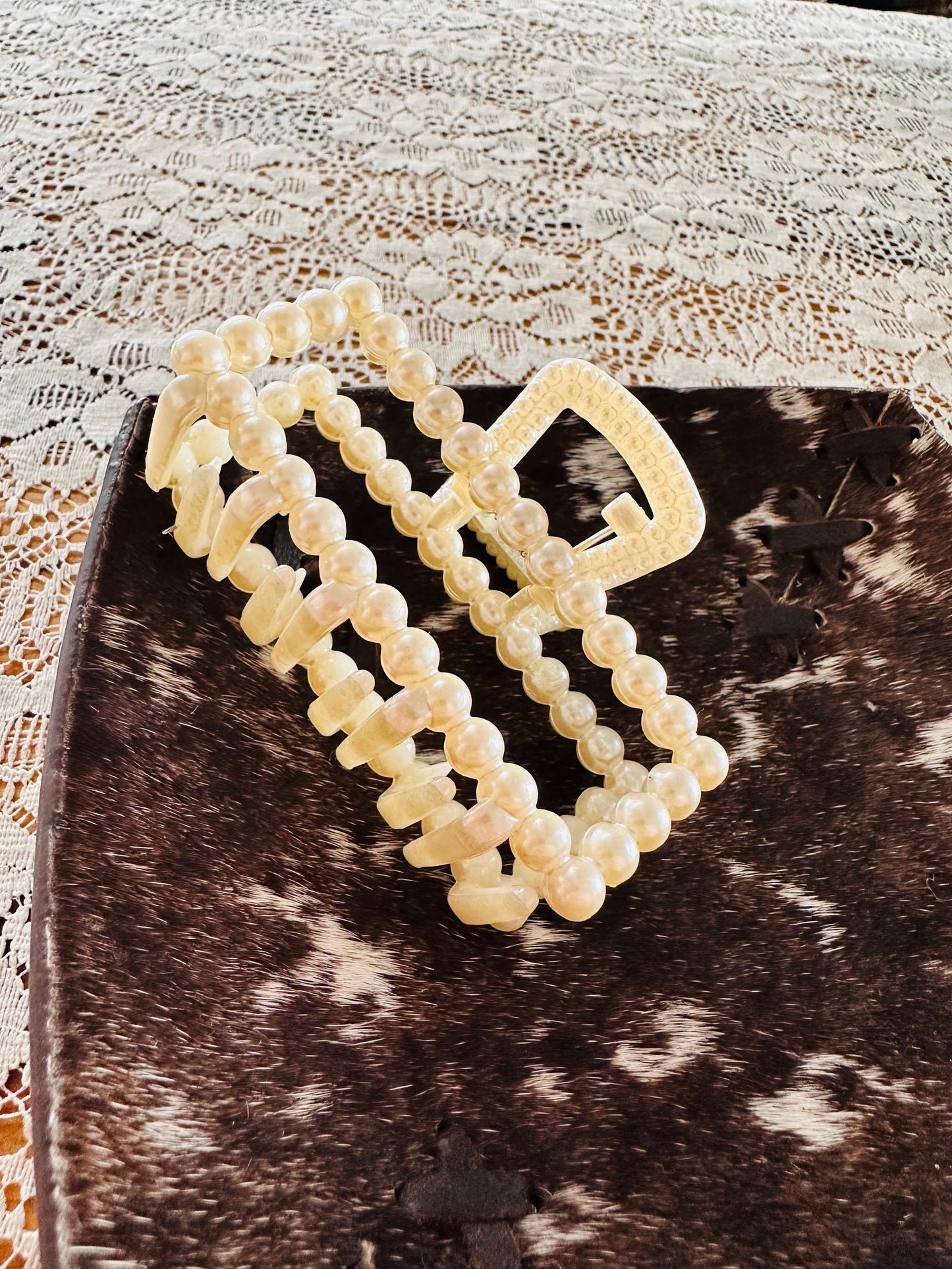 Pearl Clawclip