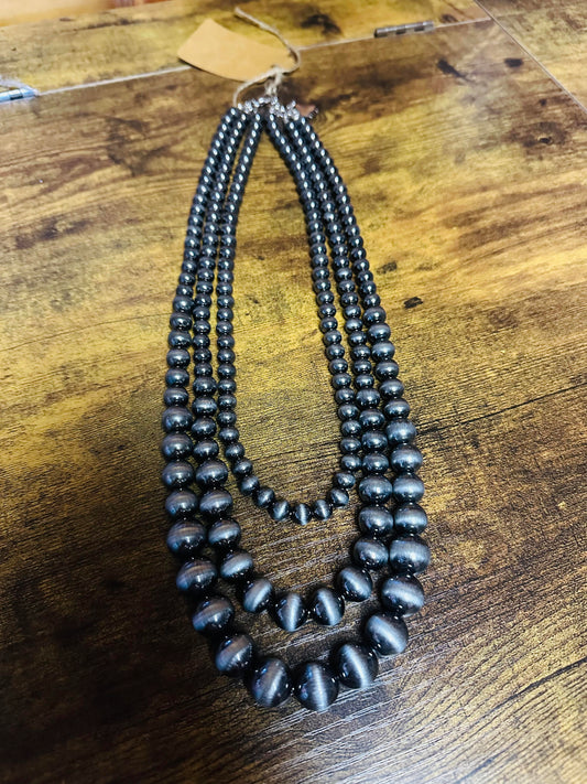 3 layered Navajo pearl necklace